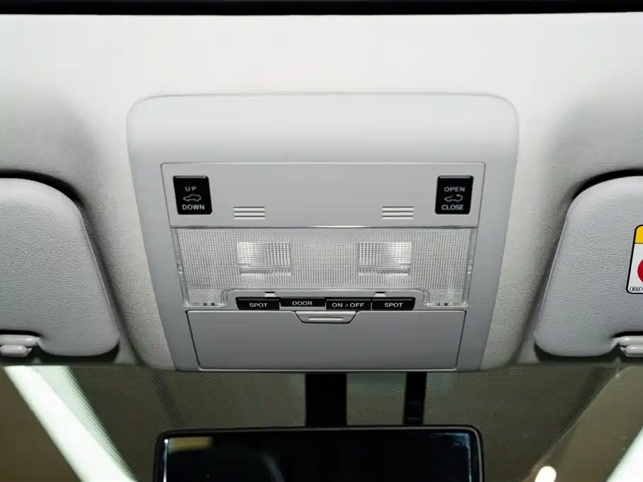 Toyota Land Cruiser 2019 — фото 13