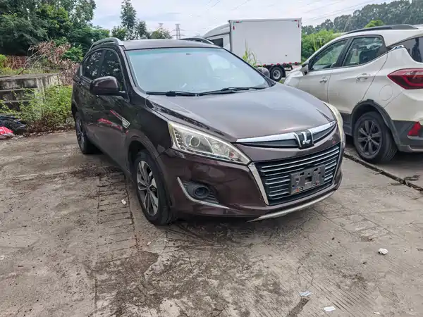 Luxgen You6 SUV 2014