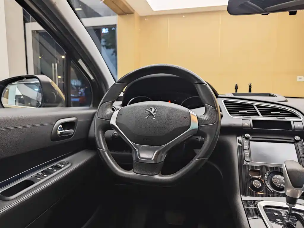 Peugeot 3008 2015 — фото 15