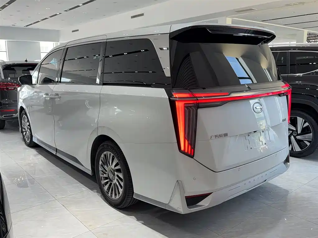 GAC Motor Trumpchi M8 2024 — фото 11