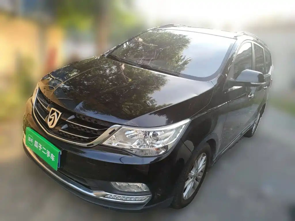 Baojun 730 2015