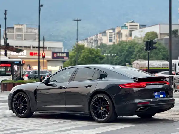 Porsche Panamera 2017