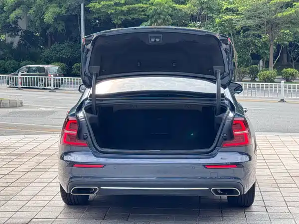 Volvo S60 2021