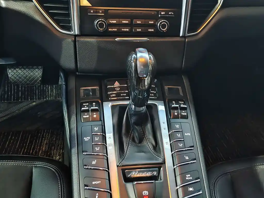 Porsche Macan 2018 — фото 7