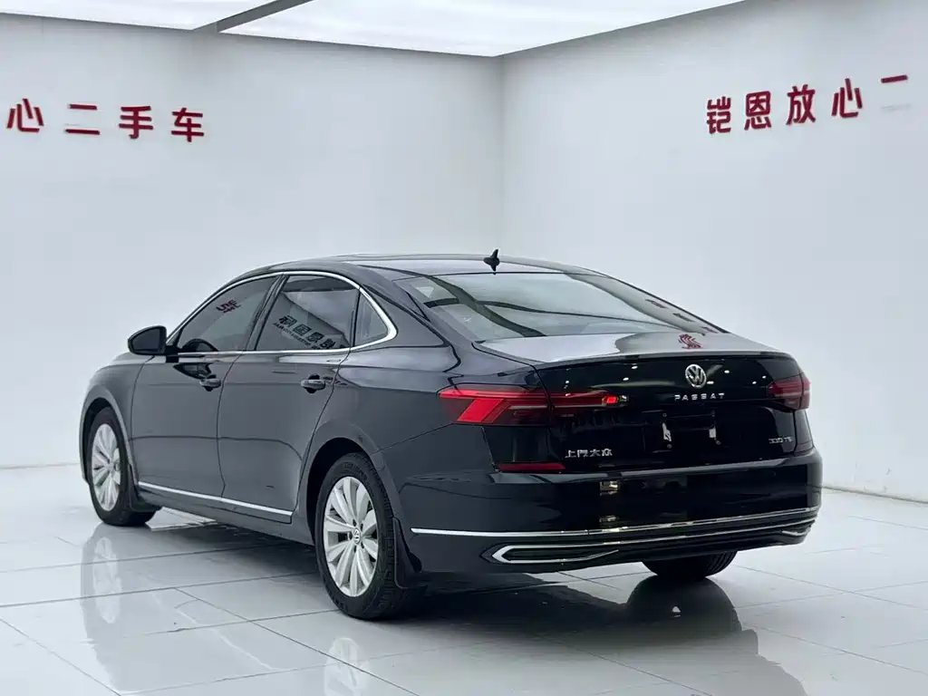 Volkswagen Passat 2019 — фото 15