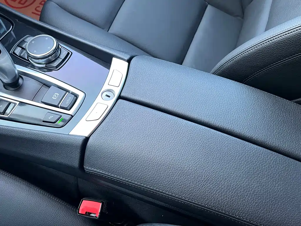 BMW 5 Series GT 2016 — фото 12