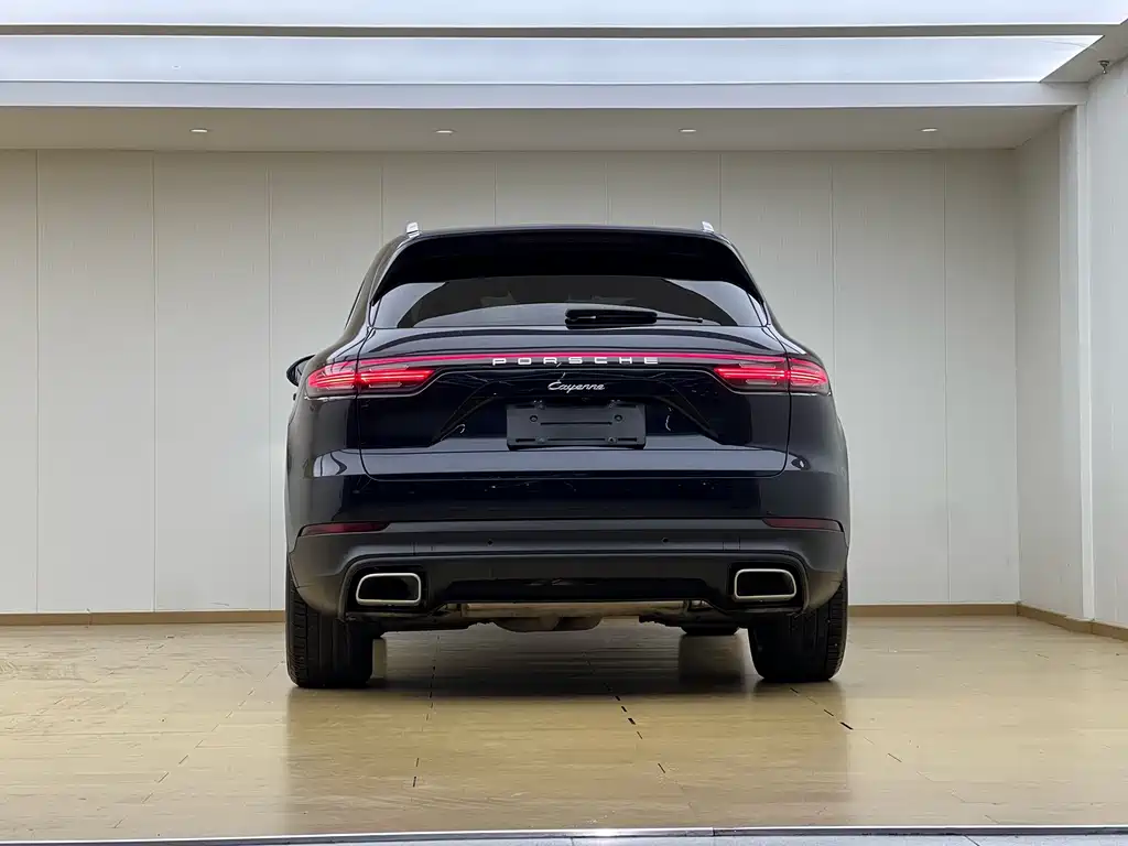 Porsche Cayenne 2018 — фото 20