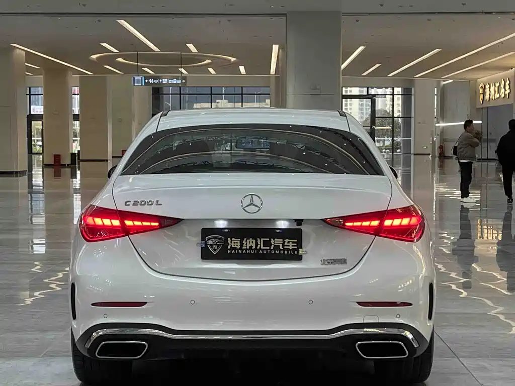 Mercedes-Benz C-Class 2024 — фото 5