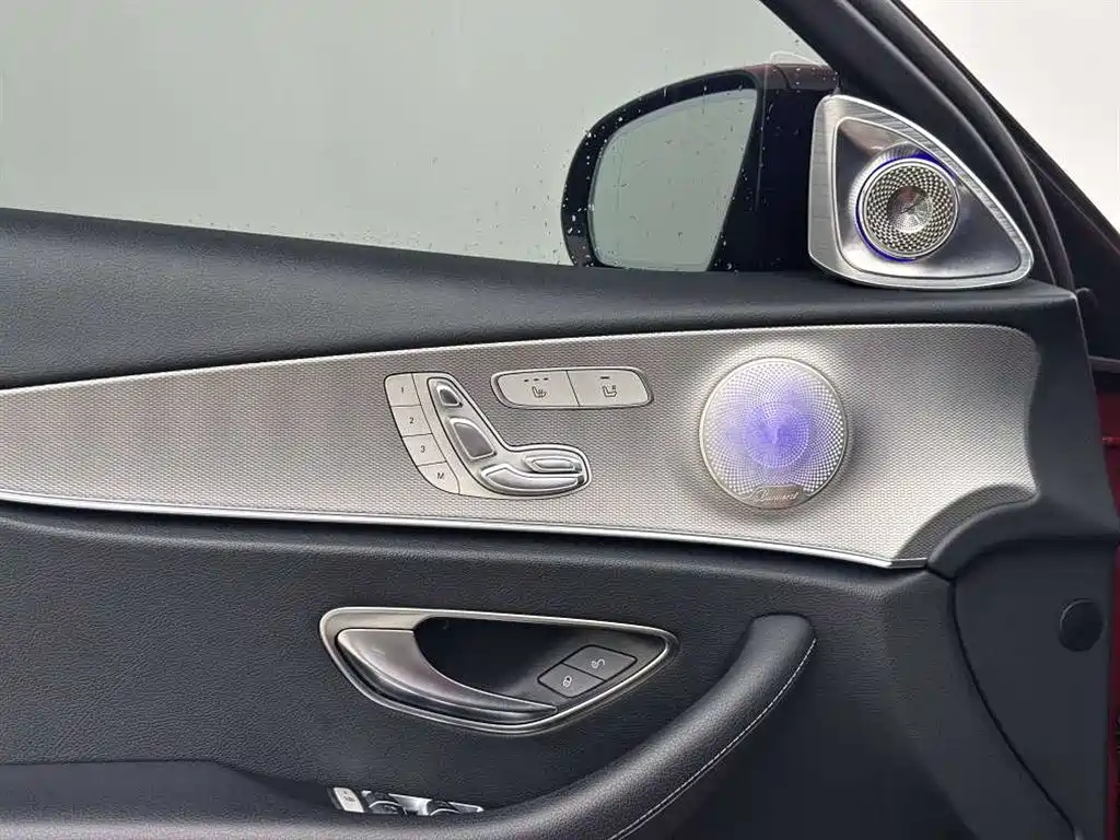 Mercedes-Benz E-Class 2019 — фото 11