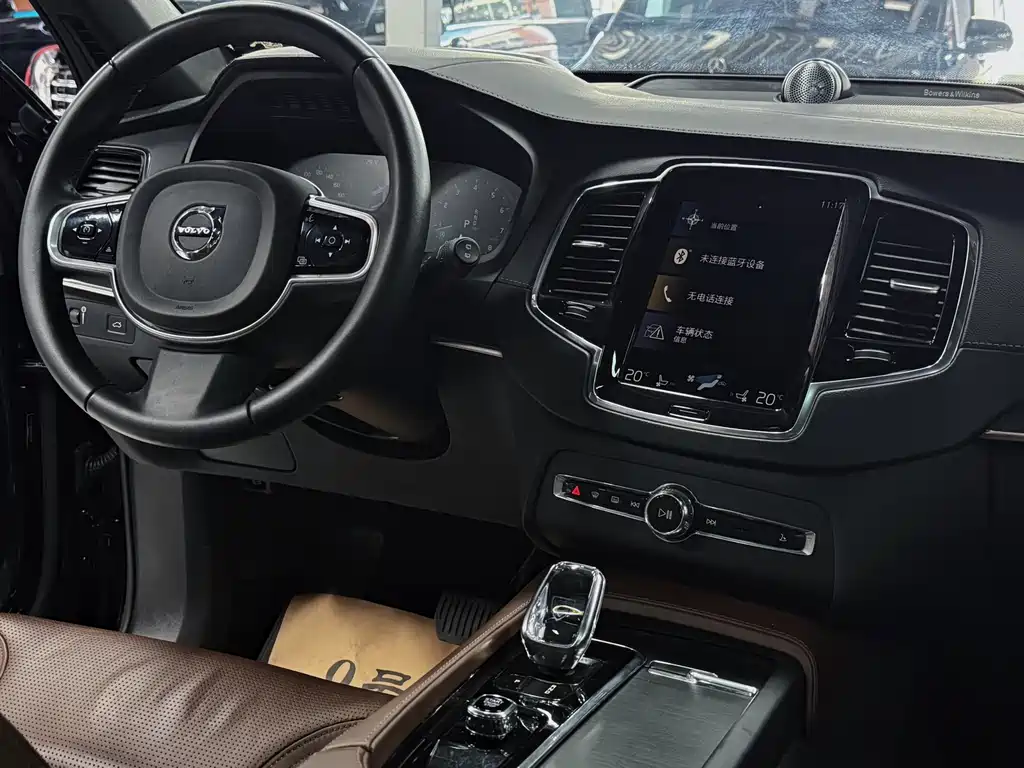 Volvo XC90 2022 — фото 10