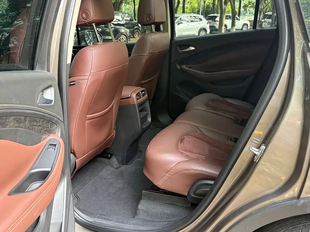 Buick Envision Plus 2016 — фото 12