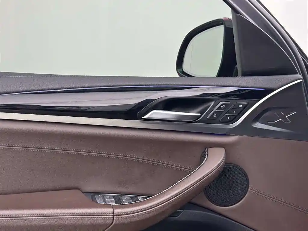 BMW X4 2019 — фото 14