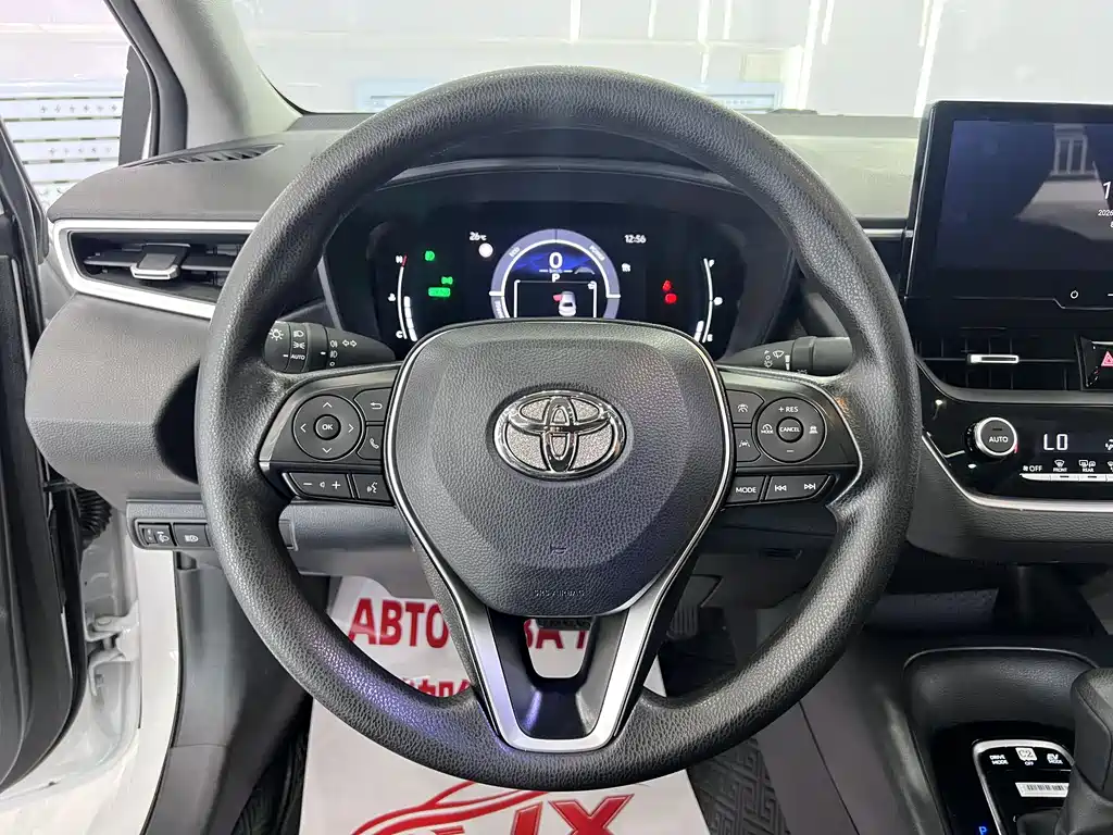 Toyota Corolla 2023 — фото 10