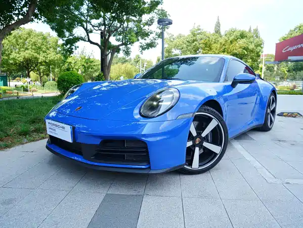 Porsche 911 2025