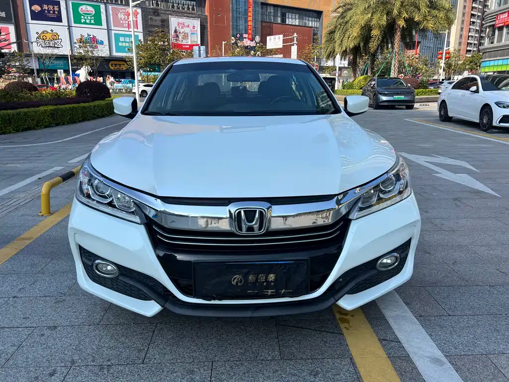 Honda Accord 2017 — фото 2