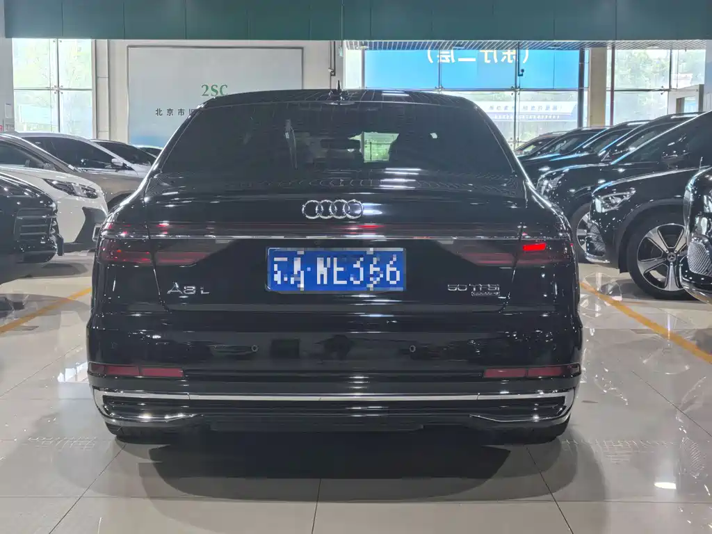 Audi A8 2023 — фото 15