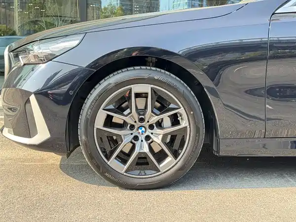 BMW 5 Series 2024