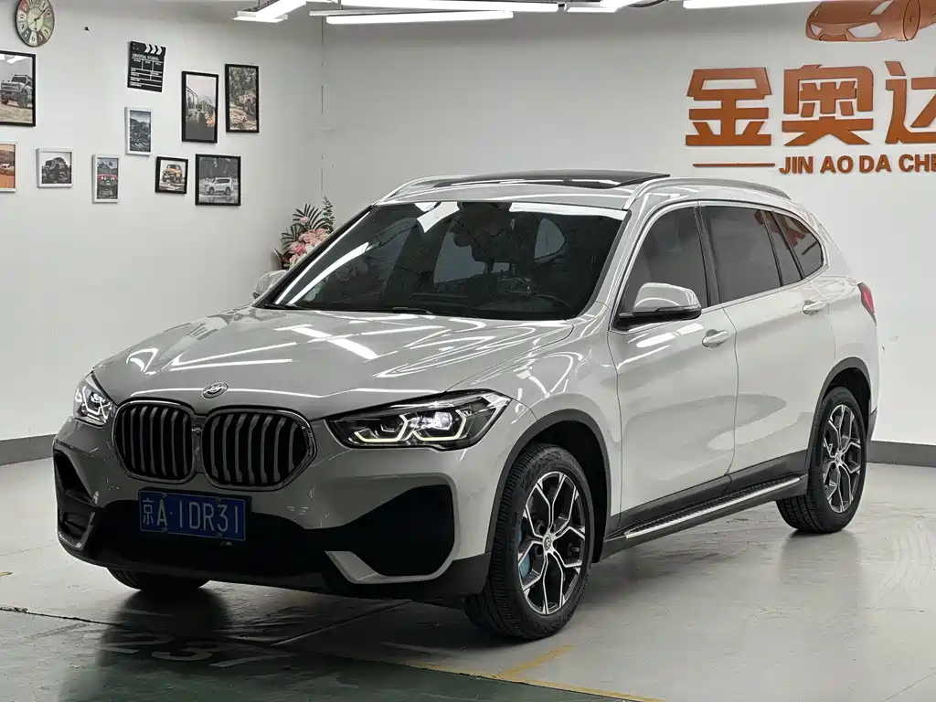 BMW X1 2022 — фото 1