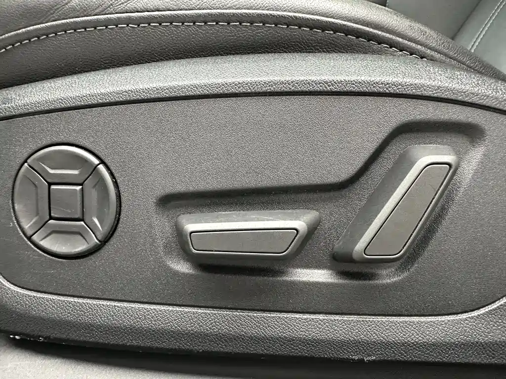 Audi A3 2023 — фото 12