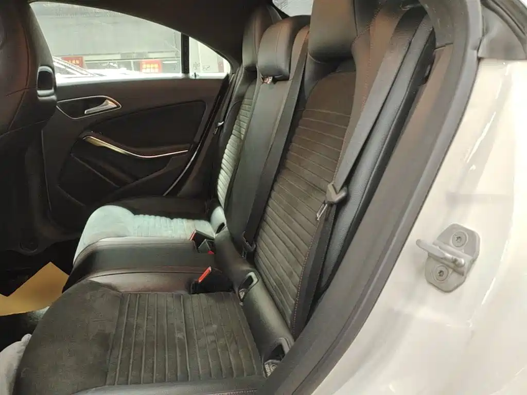 Mercedes-Benz CLA 2015 — фото 17