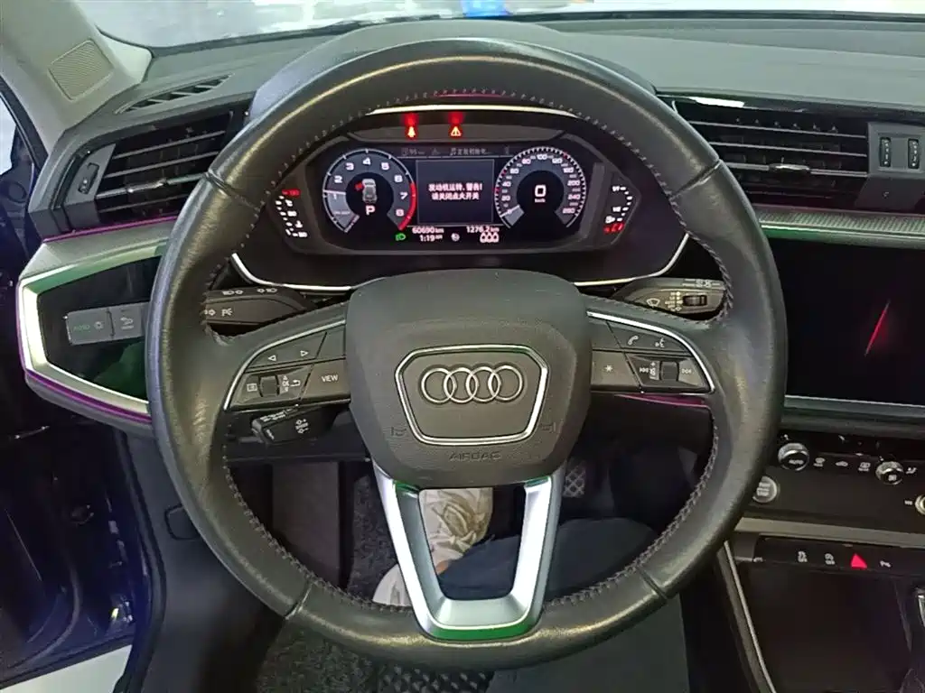 Audi Q3 2020 — фото 11