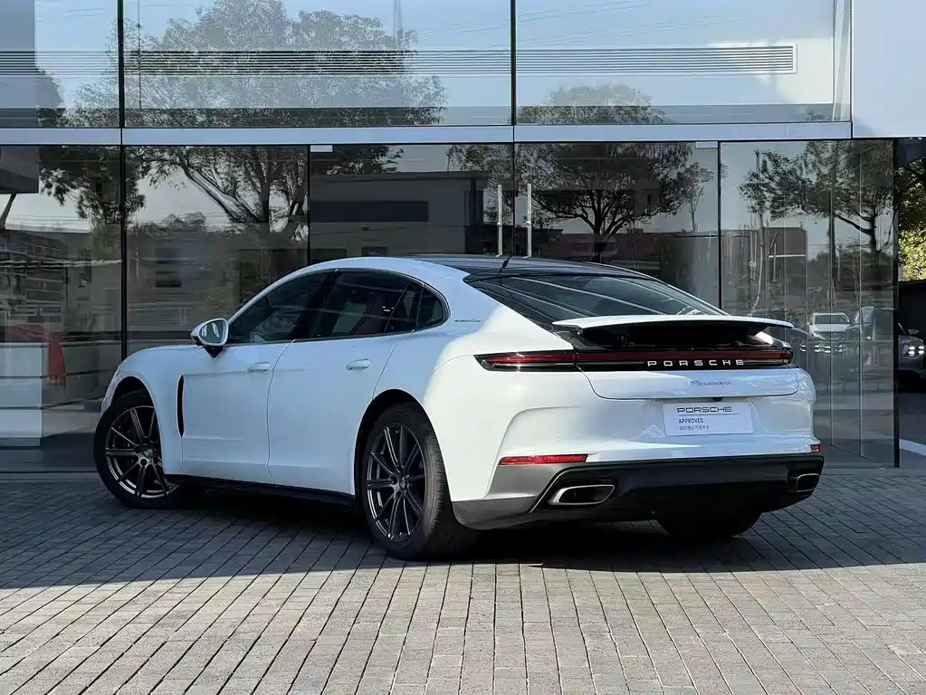 Porsche Panamera 2025 — фото 3