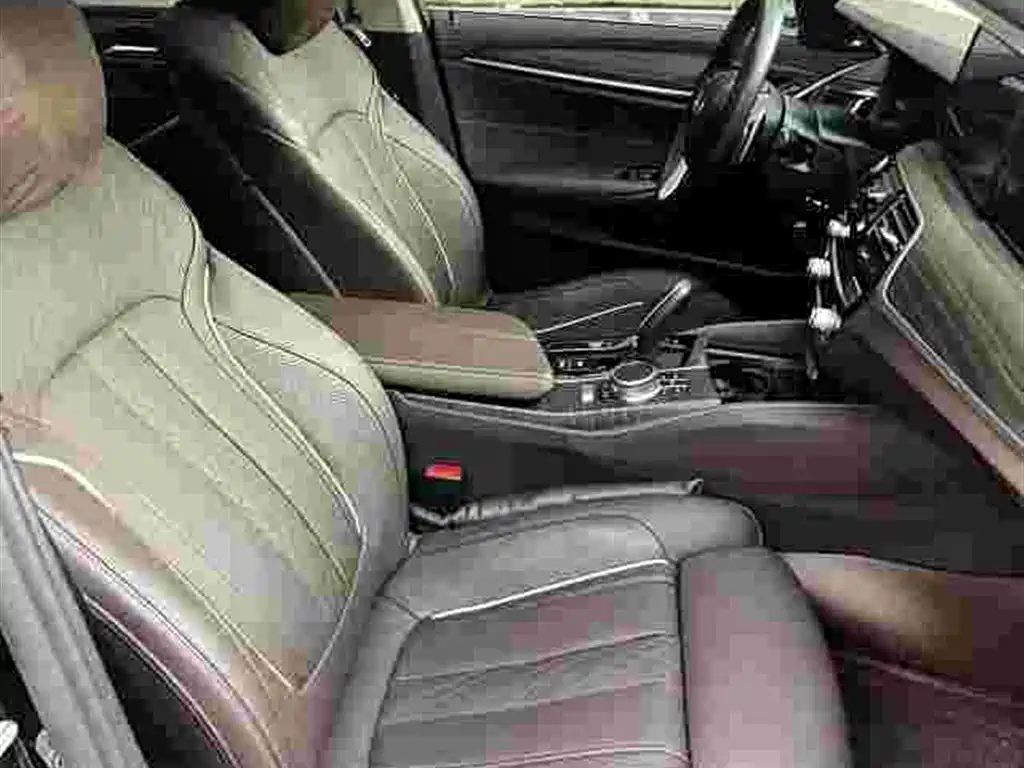 BMW 5 Series 2021 — фото 7