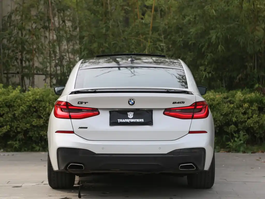 BMW 6 Series GT 2018 — фото 15