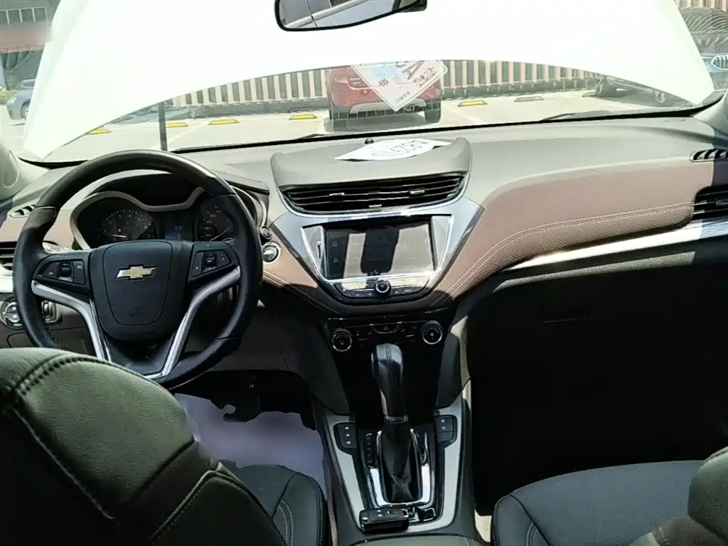 Chevrolet Malibu 2017 — фото 10
