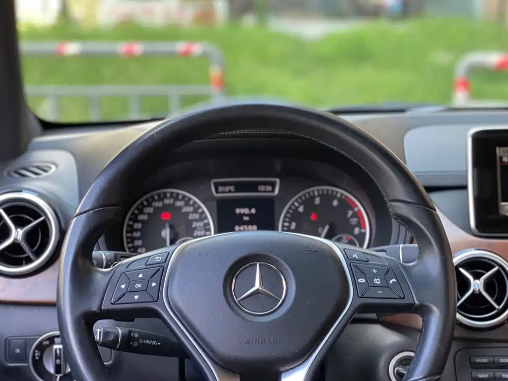 Mercedes-Benz B-Class 2013 — фото 32
