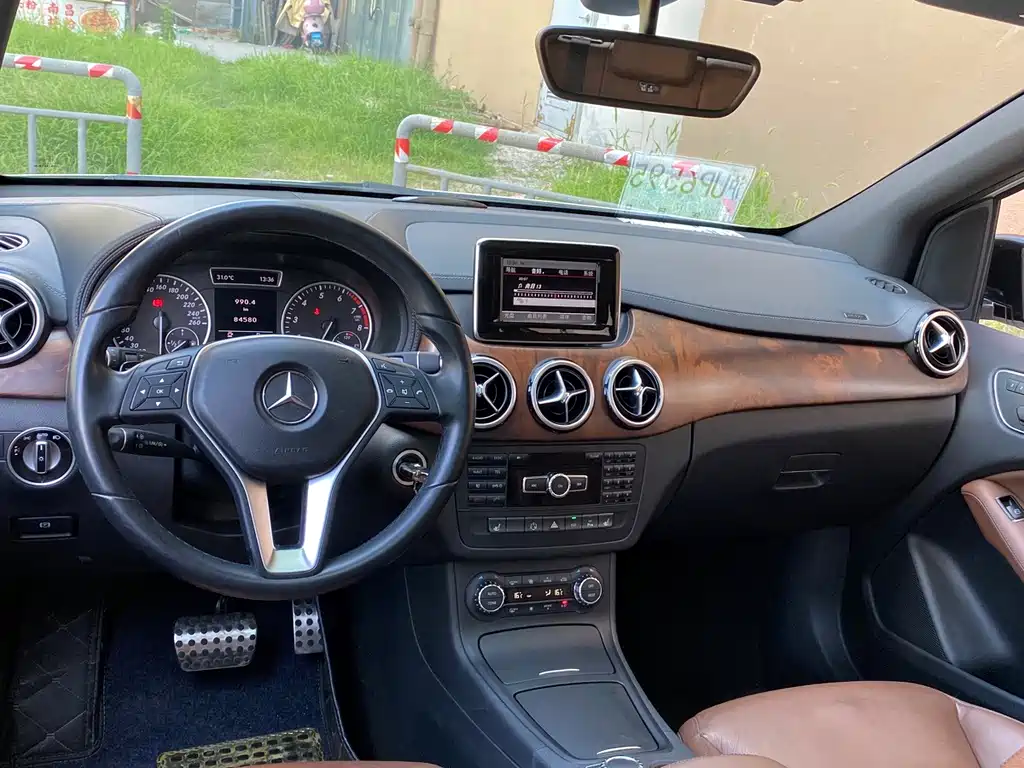 Mercedes-Benz B-Class 2013 — фото 33