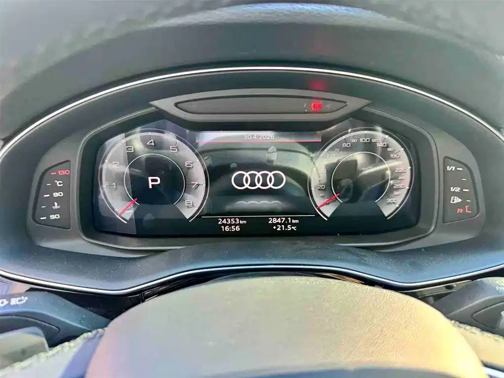 Audi Q7 2024 — фото 4