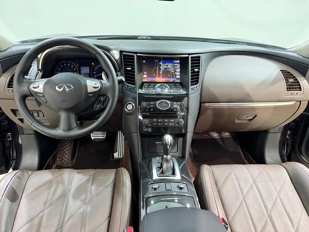 Infiniti QX70 2014 — фото 19