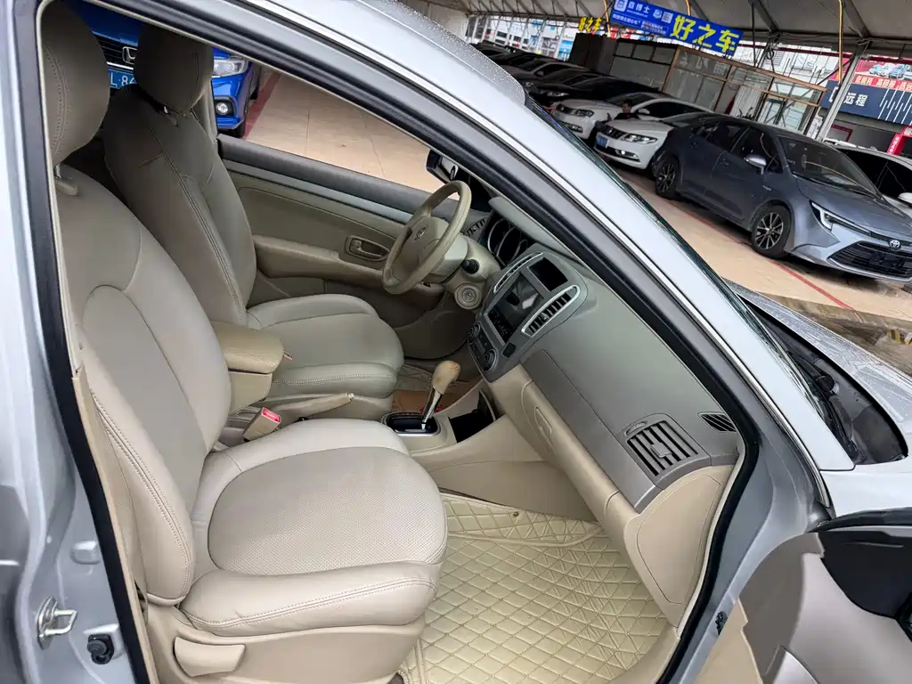 Nissan Sylphy 2019 — фото 16