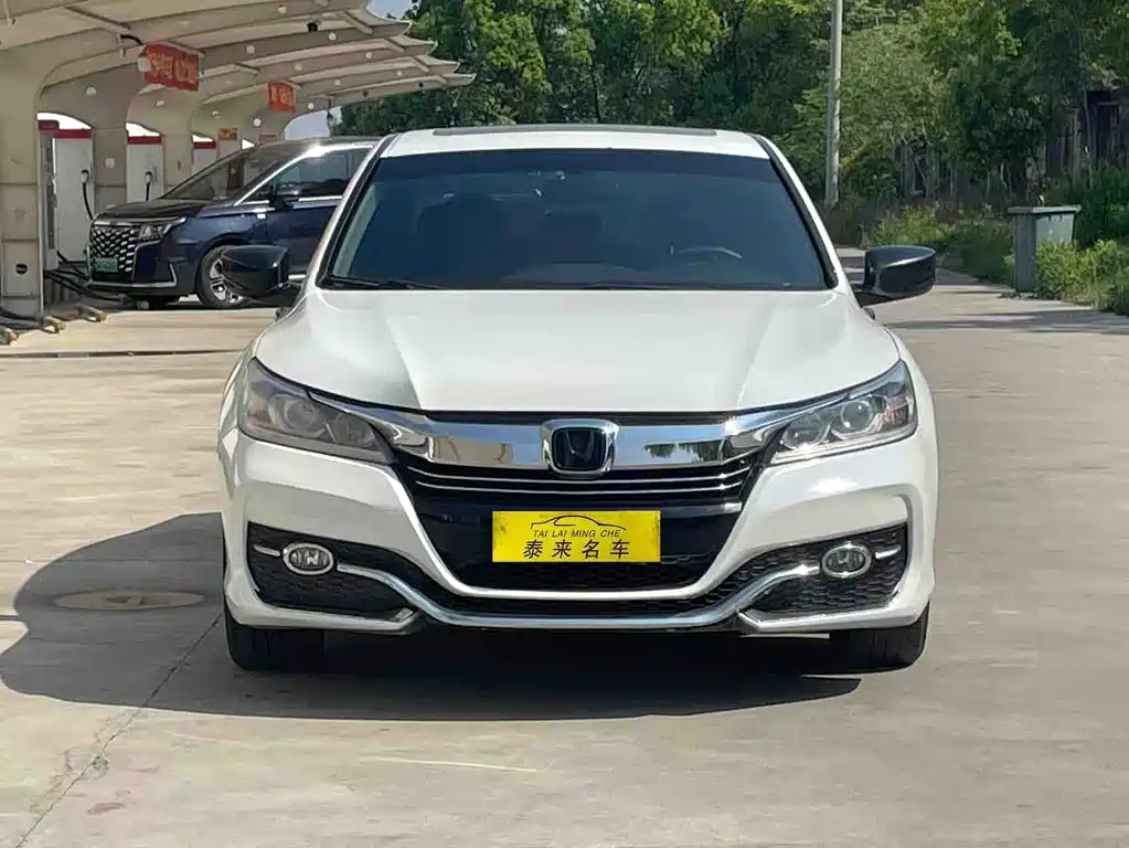Honda Accord 2017 — фото 2