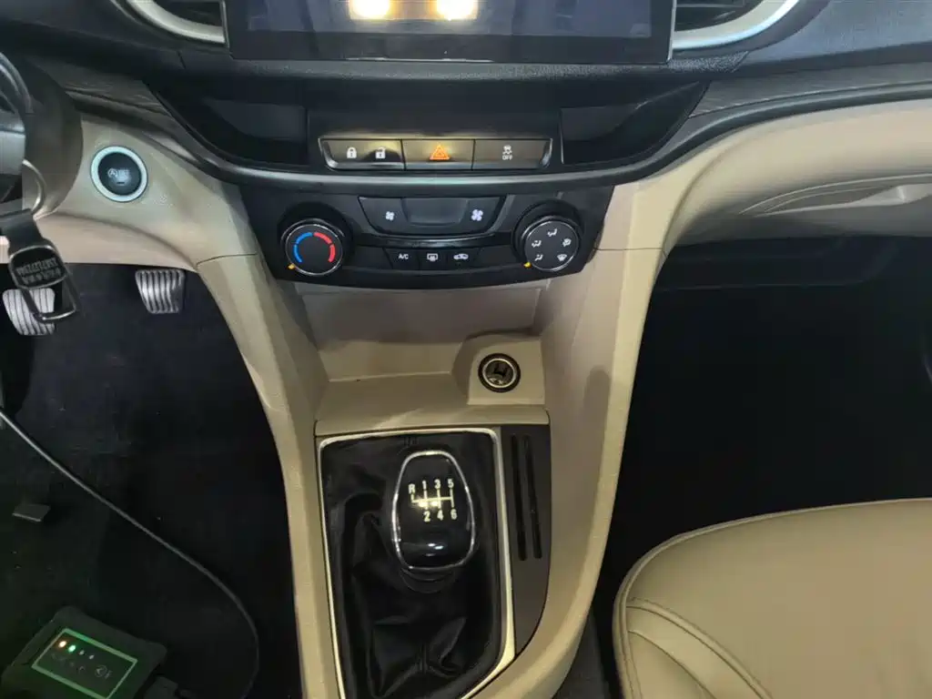 Buick Excelle 2019 — фото 13
