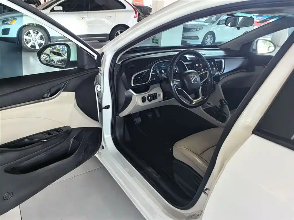Buick Excelle 2019 — фото 16