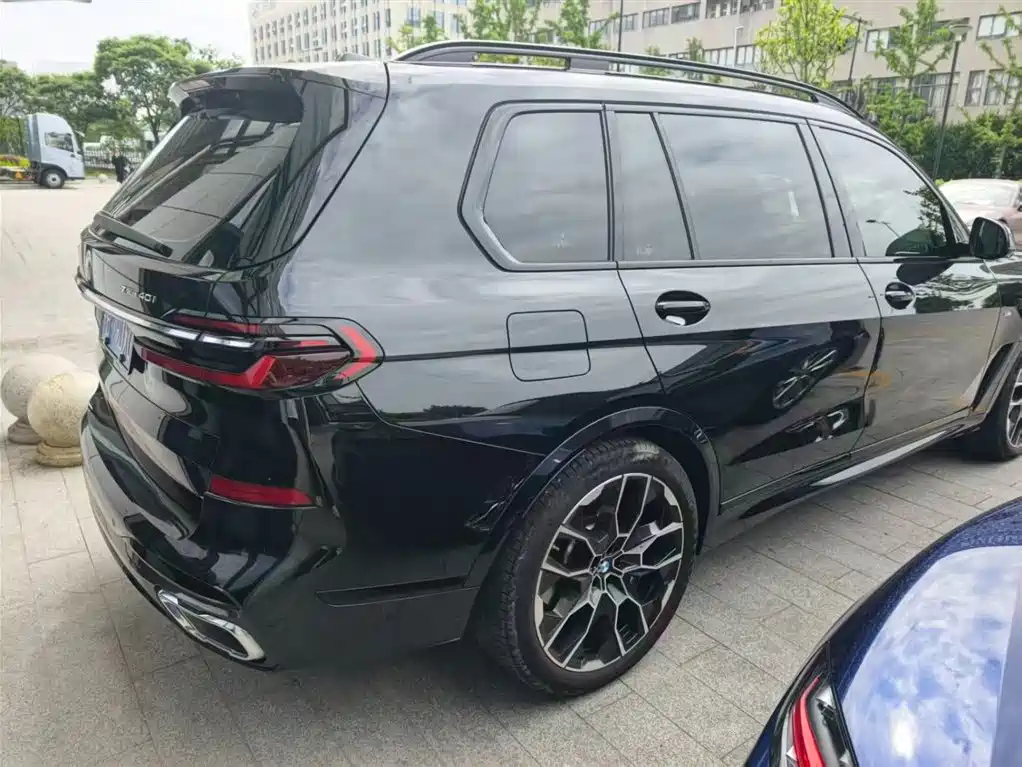 BMW X7 2023 — фото 3