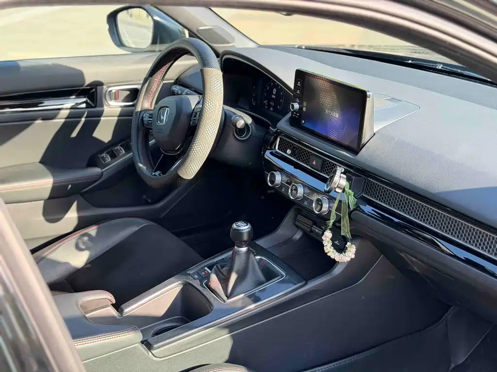Honda Civic 2025 — фото 13