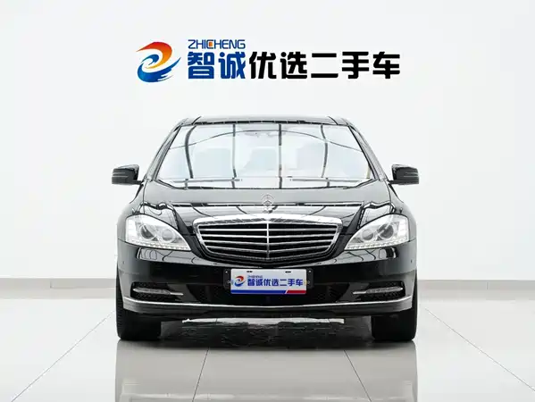 Mercedes-Benz S-Class 2010