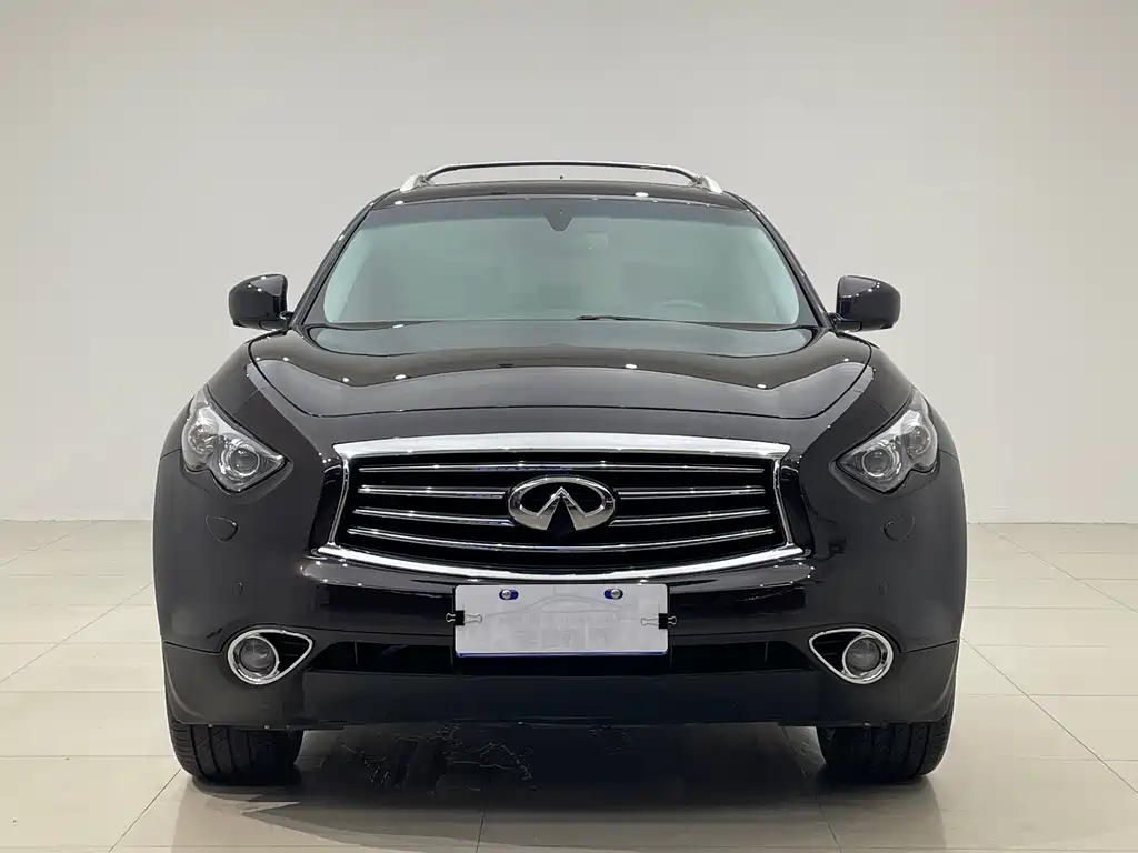 Infiniti QX70 2014 — фото 2
