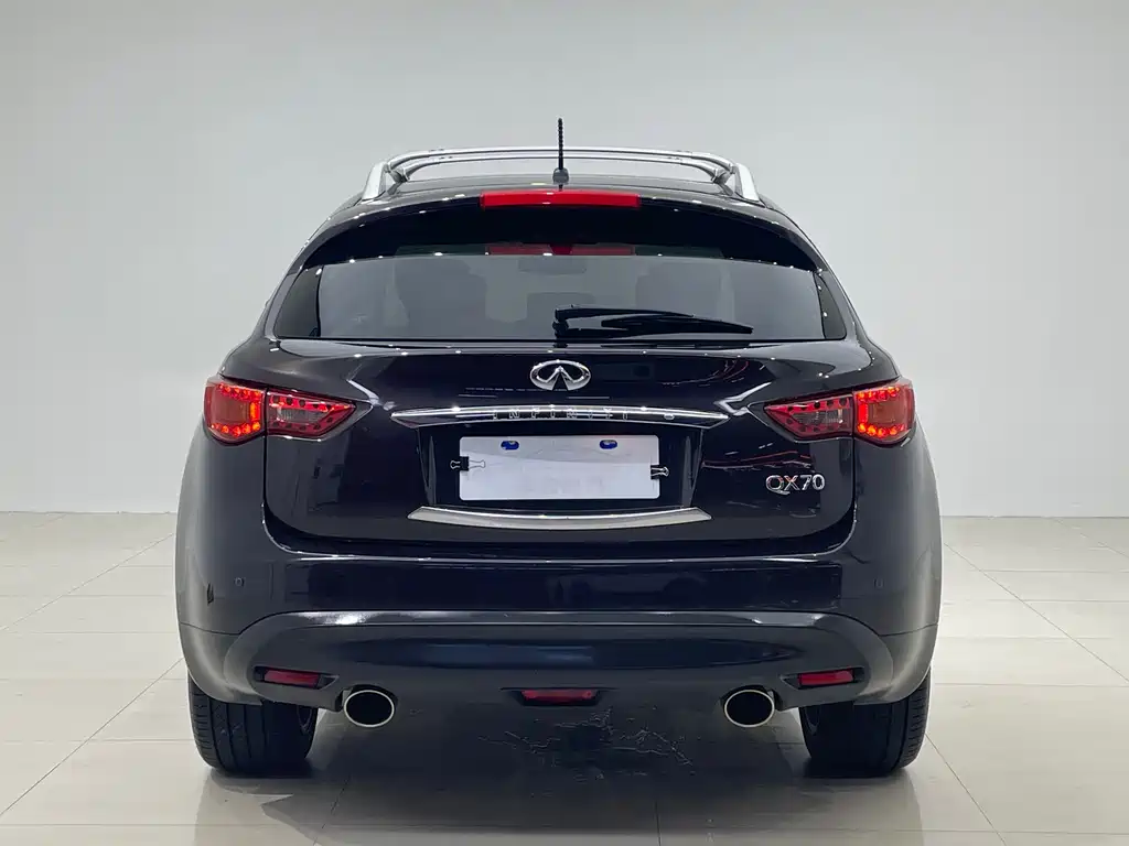 Infiniti QX70 2014 — фото 4