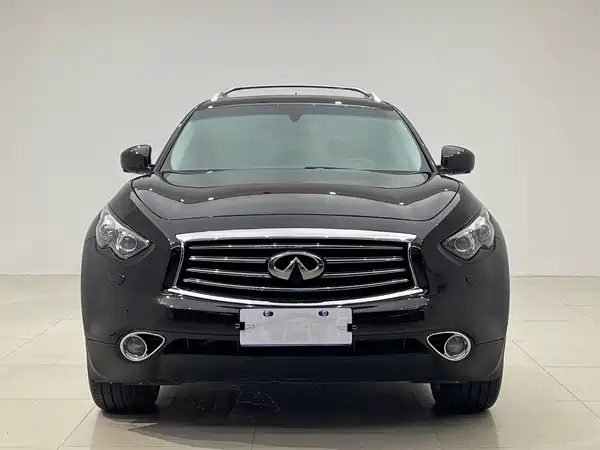 Infiniti QX70 2014