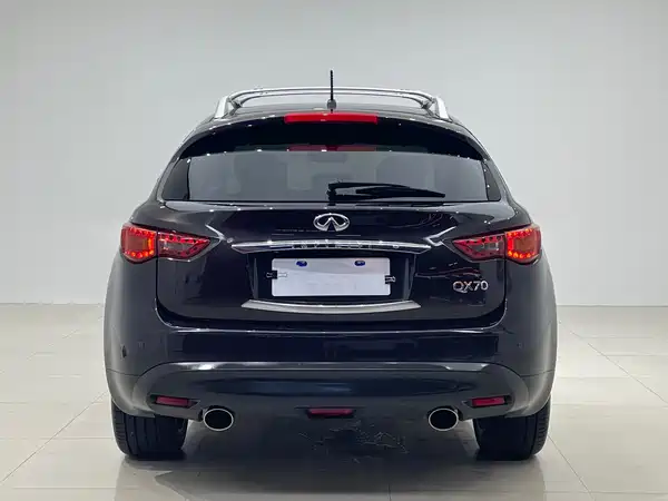 Infiniti QX70 2014