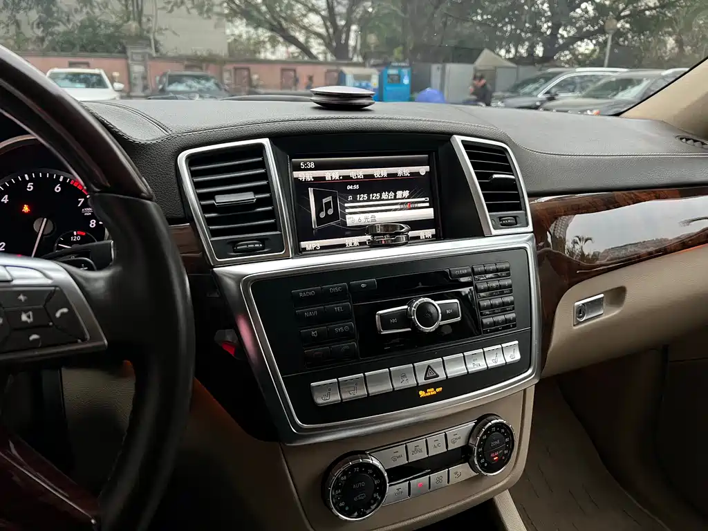 Mercedes-Benz GL-Class 2013 — фото 18