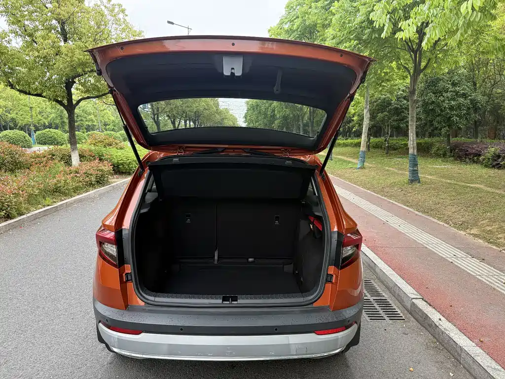 Skoda Karoq 2021 — фото 10