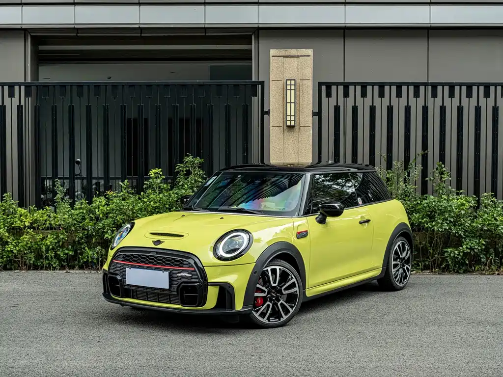 MINI JCW 2023