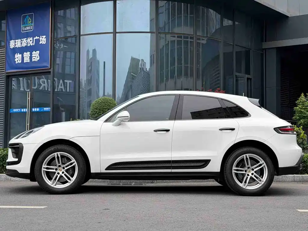 Porsche Macan 2022 — фото 4