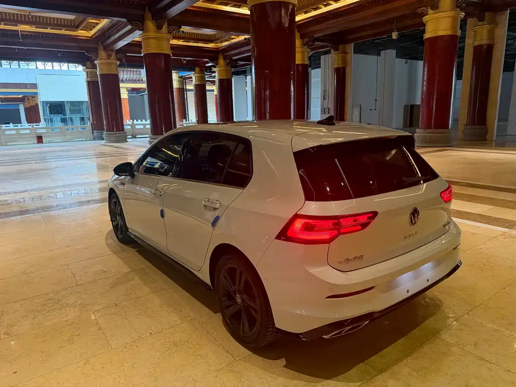 Volkswagen Golf 2023