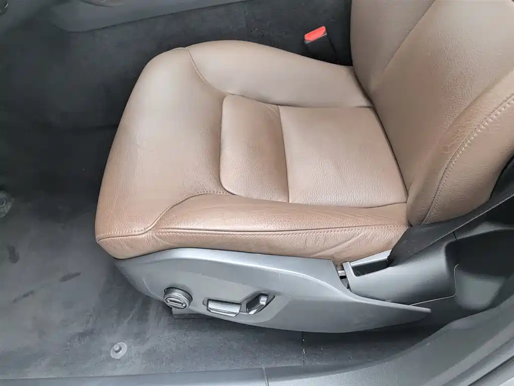 Volvo XC60 2023 — фото 20